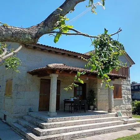 A Carballeira Holiday home *